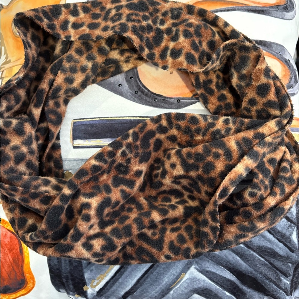 Leopard Print Thin Fleece Wrap Scarf